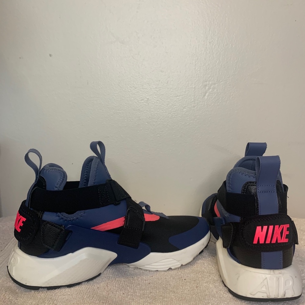 Huarache City Navy Blue & Pink